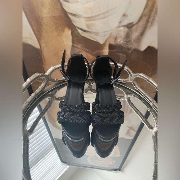 Hermès Sophia Leather Espadrilles Size: 6 (36) - Picture 4 of 8